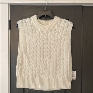 Cable Knit Sleeveless Sweater - White